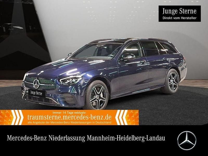 Blau Gebraucht 2022 Mercedes E300 AMG Limousine | 39.990 € (Guter Preis) - Bild 1/3