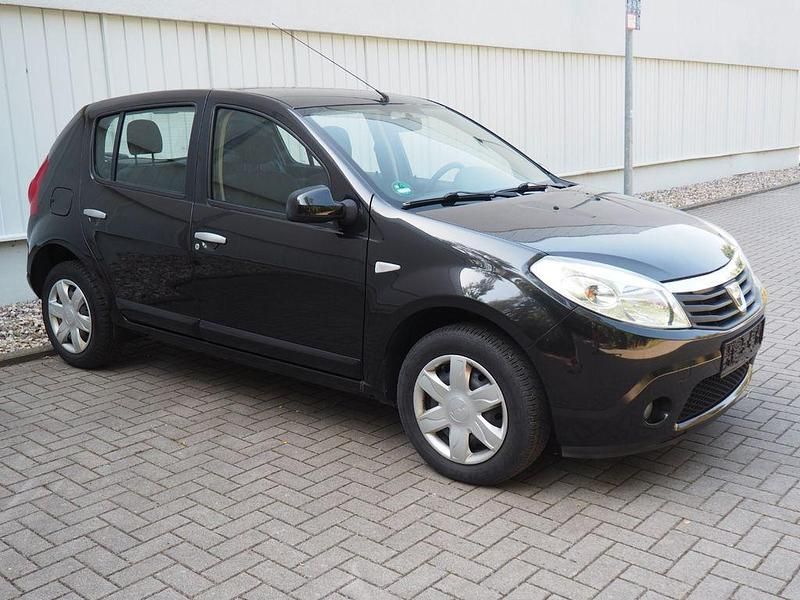 Schwarz Gebraucht 2012 Dacia Sandero Lauréate Kleinwagen | 2.990 € (Guter Preis) - Bild 1/4