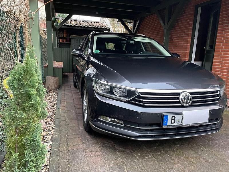 Gebraucht VW Passat Highline 179 PS (131 kW) 2018 Grau Kombi