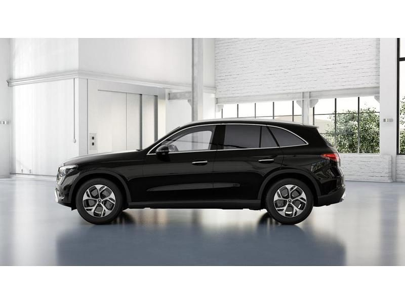 Gebraucht Mercedes GLC450 367 PS (269 kW) 2024 Unilack schwarz SUV