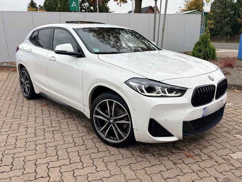 Weiß Gebraucht 2021 BMW X2 M Sport SUV | 23.999 € (Guter Preis) - Bild 1/4