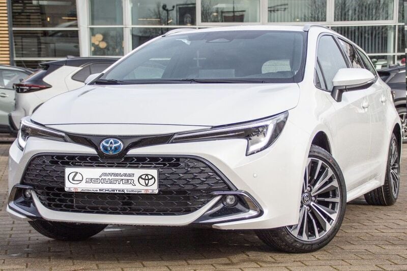 Gebraucht Toyota Corolla 196 PS (144 kW) 2025 Platinumweiß perleffekt Kombi