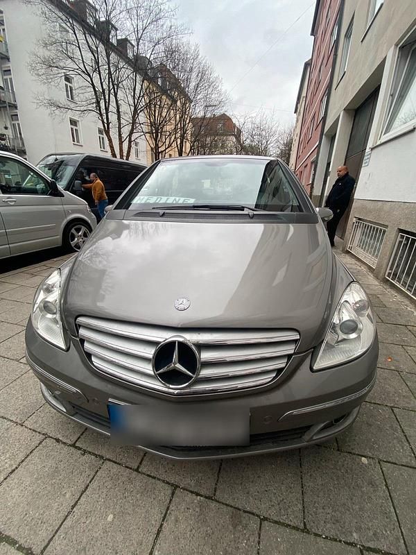 Gebraucht Mercedes B200 197 PS (144 kW) 2005 Grau Van / Kleinbus