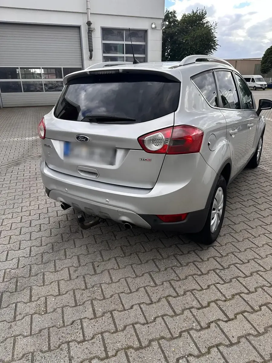 Gebraucht Ford Kuga 140 PS (102 kW) 2011 Silber SUV