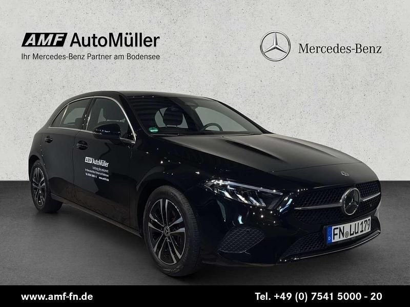 Kosmosschwarz Gebraucht 2024 Mercedes A180 Progressive Limousine | 29.900 € (Fairer Preis) - Bild 1/4
