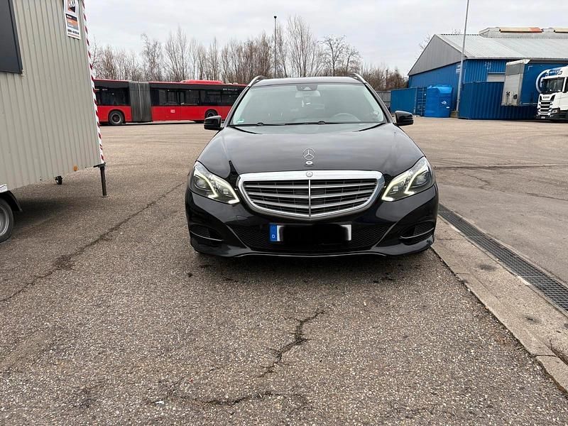 Gebraucht Mercedes E350 258 PS (189 kW) 2013 Schwarz Kombi