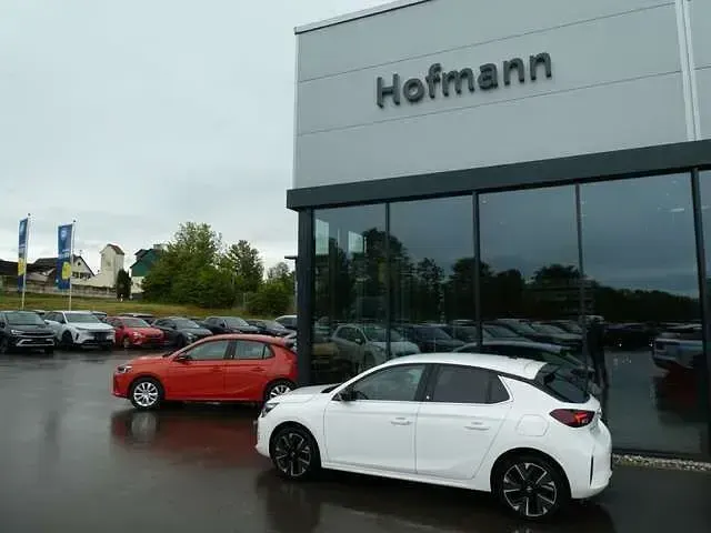 Gebraucht Opel Corsa-e Ultimate 100 kW (136 PS) 2021 Weiß Kleinwagen