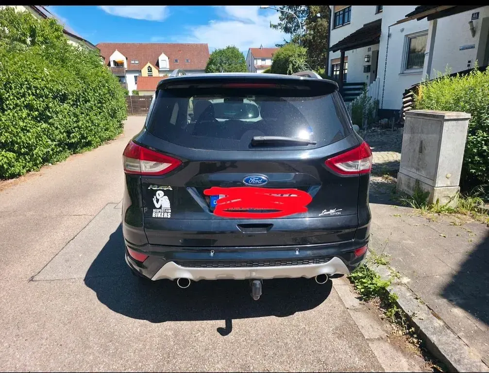 Gebraucht Ford Kuga Individual 180 PS (132 kW) 2015 Schwarz SUV