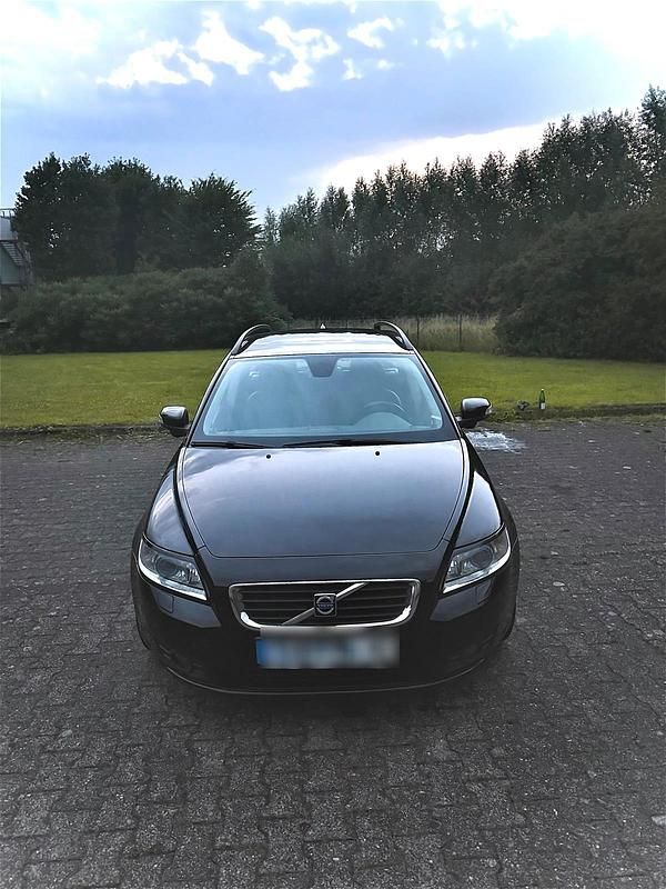 Schwarz Gebraucht 2007 Volvo V50 Kombi | 4.650 € (Teuer) - Bild 1/4