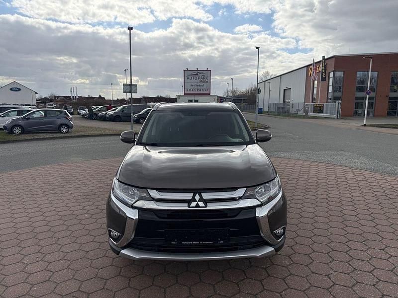 Gebraucht Mitsubishi Outlander 150 PS (110 kW) 2016 Braun SUV