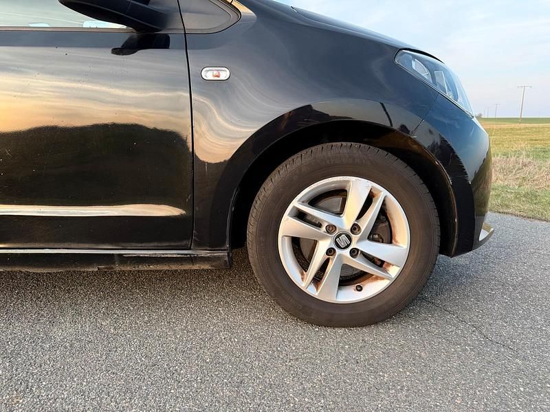 Gebraucht Seat Mii 60 PS (44 kW) 2015 Schwarz Kleinwagen