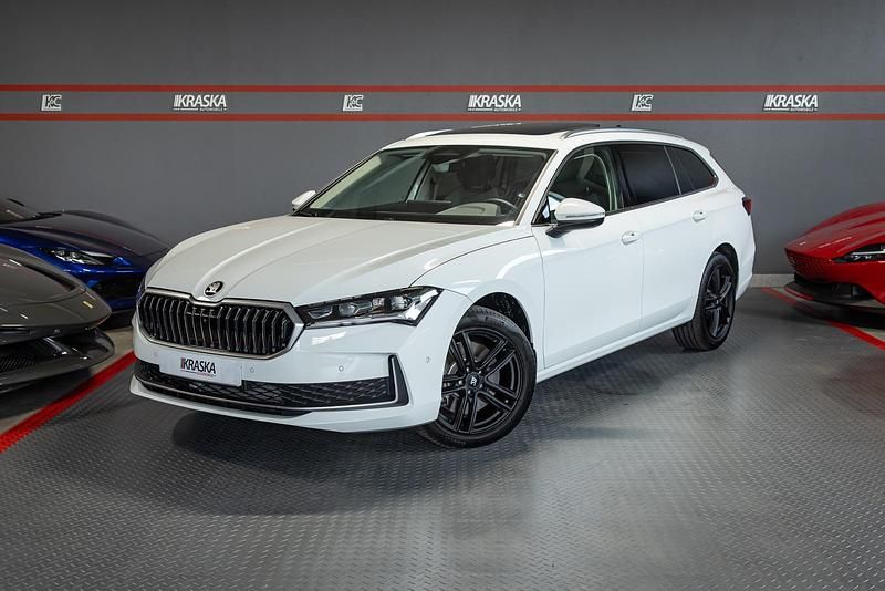 Gebraucht Skoda Superb Selection 193 PS (141 kW) 2024 Purity weiss Kombi