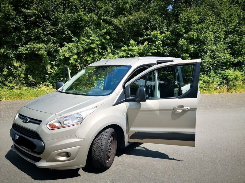 Grau Gebraucht 2014 Ford Tourneo Connect Trend Van / Kleinbus | 8.500 € (Fairer Preis) - Bild 1/4