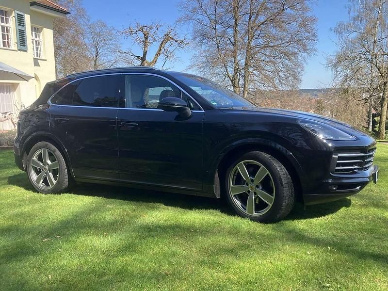 Second-hand Porsche Cayenne 340 CP (250 kW) 2020 Negru SUV