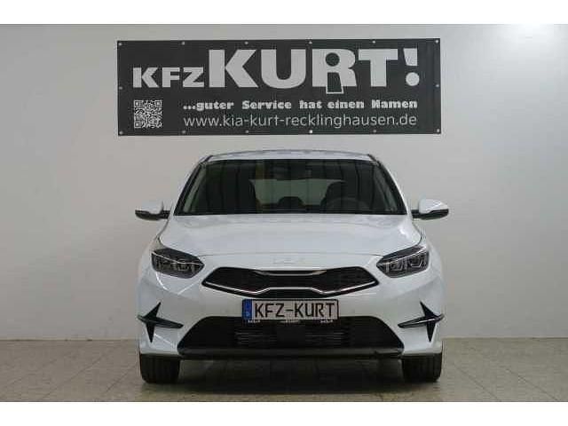 Neu Kia Ceed Style 140 PS (102 kW) 2025 Kleinwagen