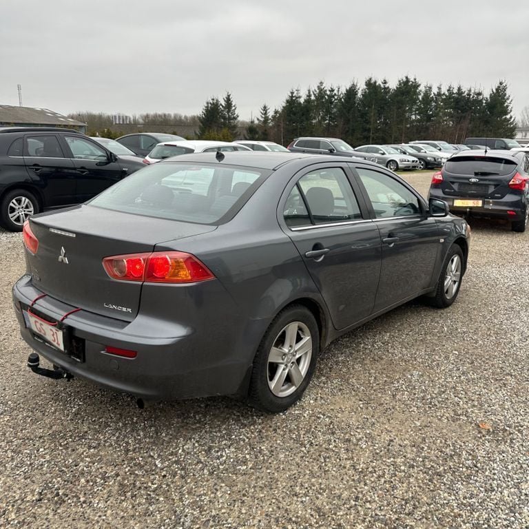 Gebraucht Mitsubishi Lancer Invite 143 PS (105 kW) 2009 Limousine