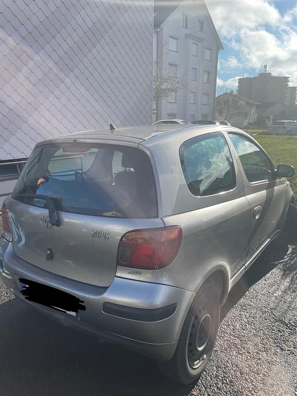 Gebraucht Toyota Yaris 68 PS (50 kW) 2003 Gold Kleinwagen