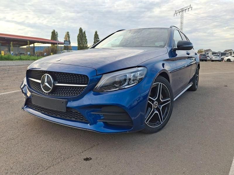 Blau Gebraucht 2021 Mercedes C220 AMG Limousine | 22.900 € (Superpreis) - Bild 1/1