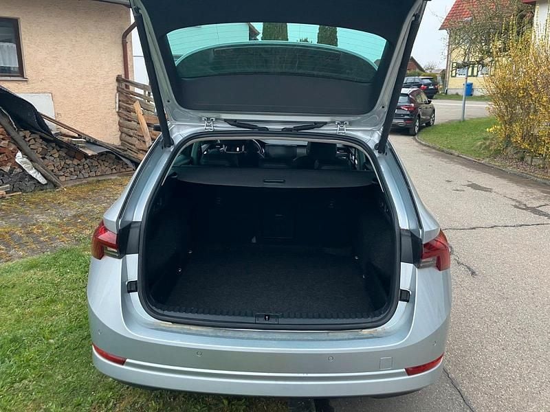 Second-hand Skoda Octavia First Edition 150 CP (110 kW) 2021 Argintiu Break