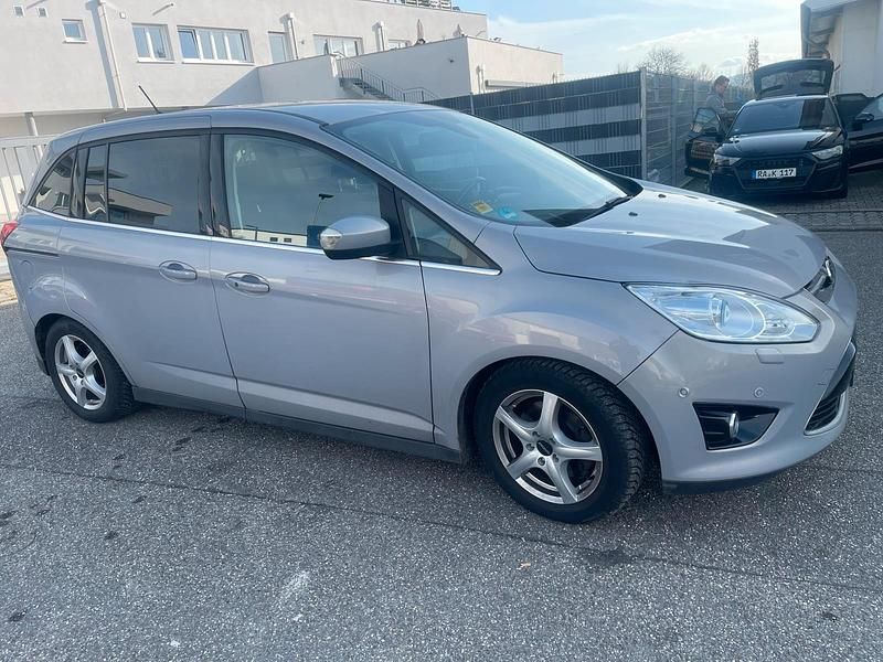 Gebraucht Ford Grand C-Max 140 PS (102 kW) 2013 Grau Van / Kleinbus