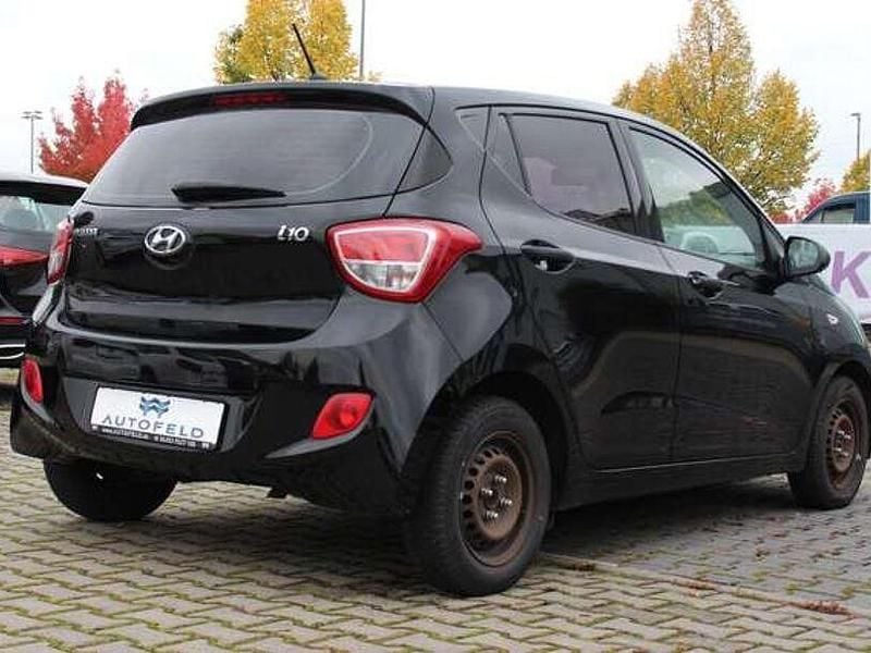 Gebraucht Hyundai i10 Classic 67 PS (49 kW) 2016 Schwarz Kleinwagen