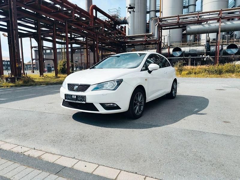 Weiß Gebraucht 2015 Seat Ibiza I-Tech Kleinwagen | 5.400 € (Guter Preis) - Bild 1/4