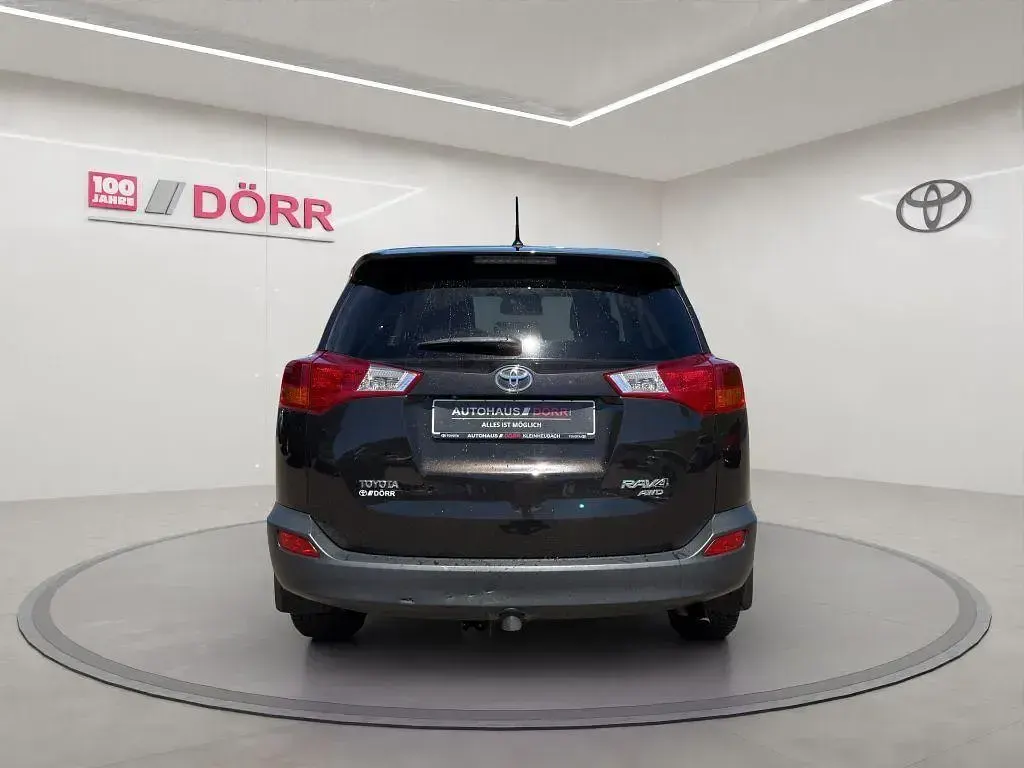 Gebraucht Toyota RAV4 Edition 150 PS (110 kW) 2015 Ristrettobraun metallic SUV