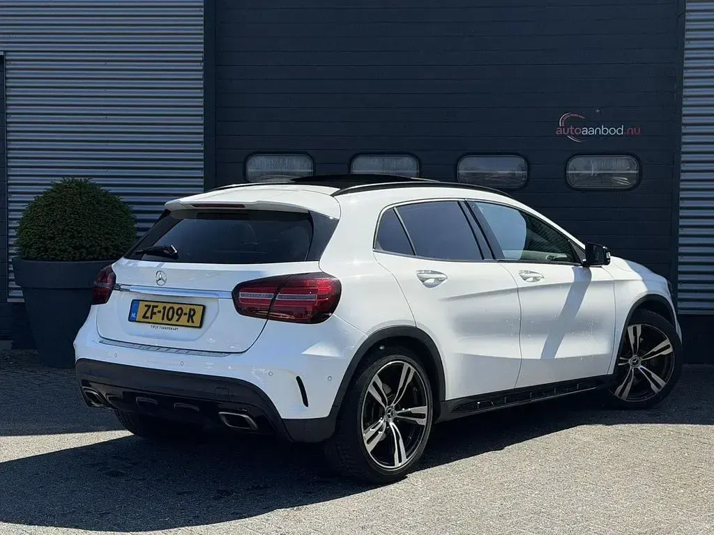 Gebraucht Mercedes GLA220 AMG 177 PS (130 kW) 2018 Weiß SUV