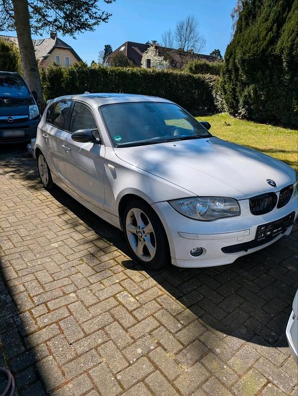 Gebraucht BMW 120 150 PS (110 kW) 2006 Weiß Kleinwagen