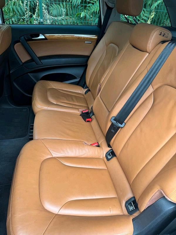 Second-hand Audi Q7 2007 Negru SUV