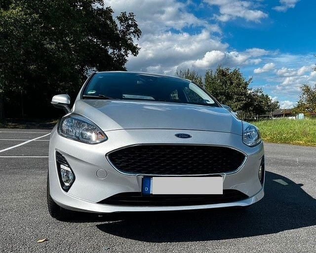 Silber Gebraucht 2019 Ford Fiesta Cool & Connect Kleinwagen | 11.200 € (Fairer Preis) - Bild 1/4