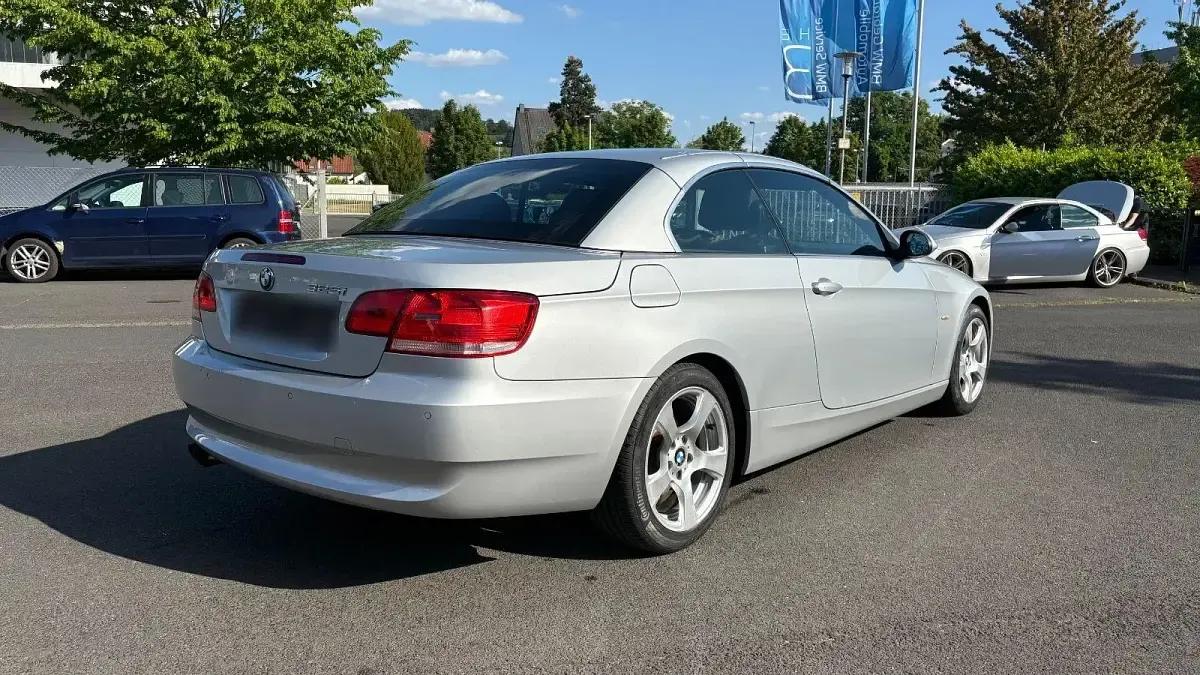 Gebraucht BMW 325 Cabriolet 218 PS (160 kW) 2008 Silber Cabrio
