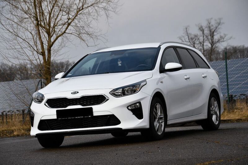 Weiß Gebraucht 2018 Kia Ceed Sportswagon Kombi | 11.990 € (Guter Preis) - Bild 1/4