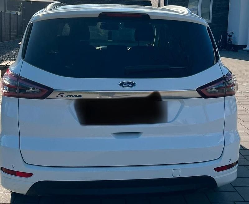Gebraucht Ford S-MAX S 150 PS (110 kW) 2016 Weiß Van / Kleinbus