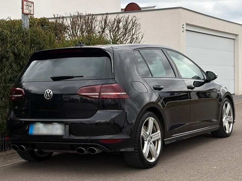 Gebraucht VW Golf VII R 310 PS (228 kW) 2017 Schwarz Limousine