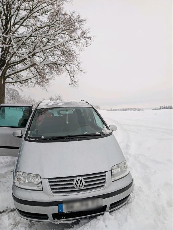 Silber Gebraucht 2005 VW Sharan Van / Kleinbus | 6.000 € (Teuer) - Bild 1/4