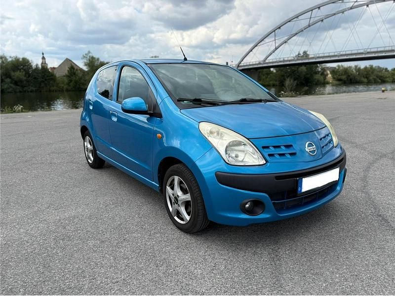 Gebraucht Nissan Pixo Acenta 68 PS (50 kW) 2010 Blau Kleinwagen