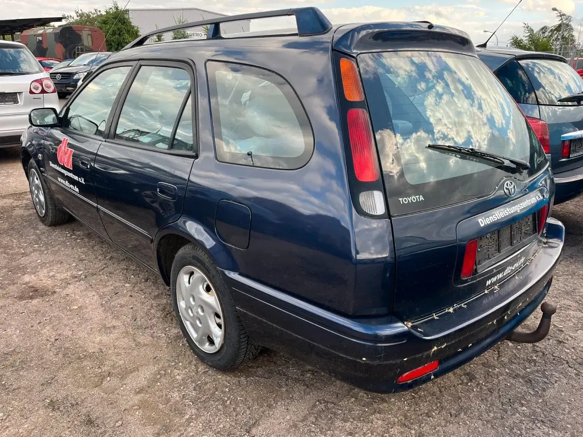 Gebraucht Toyota Corolla 97 PS (71 kW) 2001 Grün Kombi
