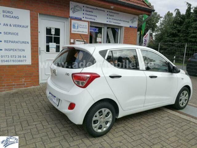 Gebraucht Hyundai i10 Classic 67 PS (49 kW) 2016 Weiß Kleinwagen