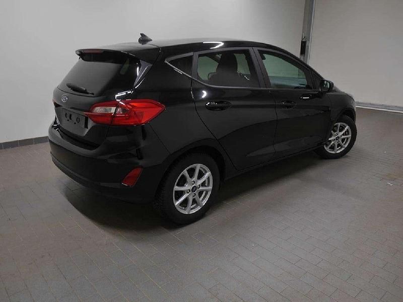 Gebraucht Ford Fiesta Cool & Connect 75 PS (55 kW) 2021 Obsidianschwarz metallic Kleinwagen