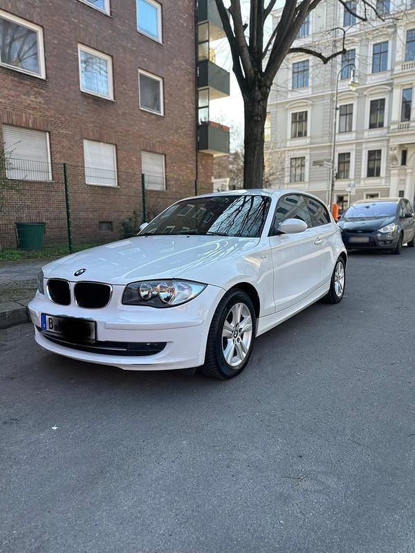 Gebraucht BMW 116 116 PS (85 kW) 2008 Weiß Kleinwagen