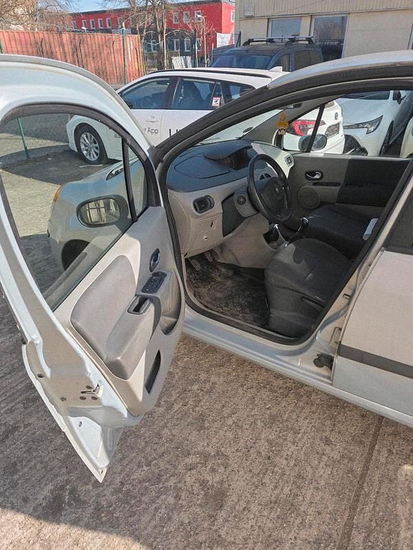 Gebraucht Renault Modus 75 PS (55 kW) 2005 Grau Van / Kleinbus