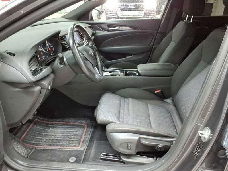 Gebraucht Opel Insignia Elegance 122 PS (89 kW) 2022 Mondstein grau metallic Kombi