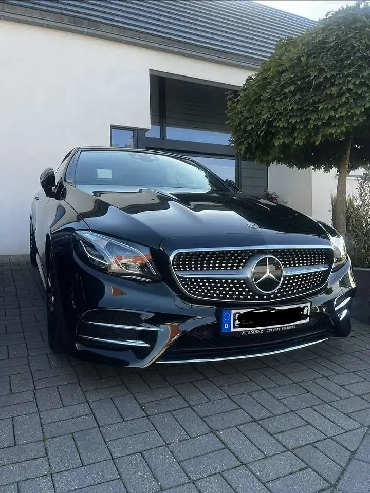 Gebraucht Mercedes E220 194 PS (142 kW) 2018 Grün Cabrio
