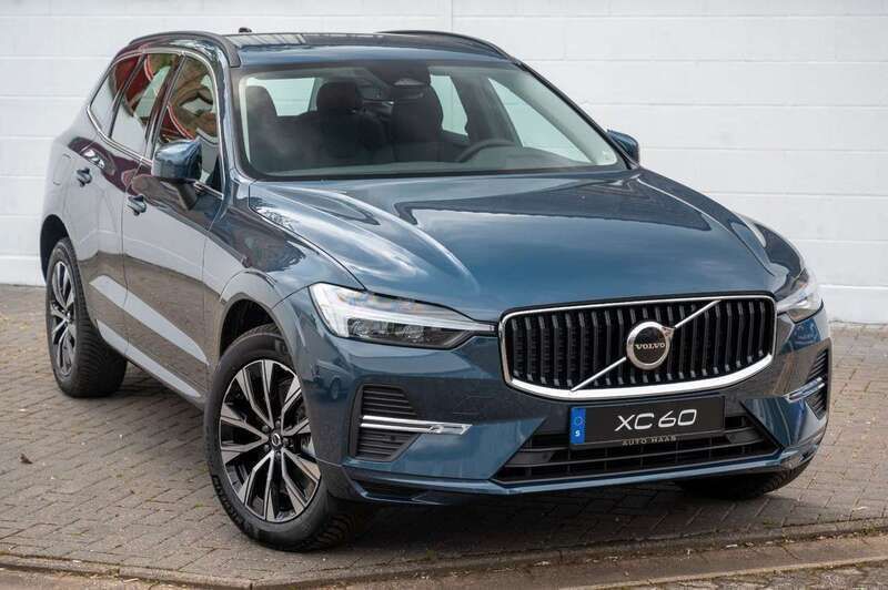Denim blue metallic Gebraucht 2023 Volvo XC60 Core SUV | 50.990 € (Teuer) - Bild 1/4