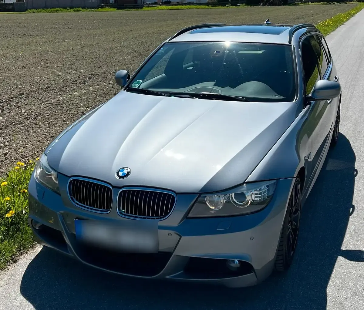 Gebraucht BMW 330 M Sport 245 PS (180 kW) 2011 Grau Kombi
