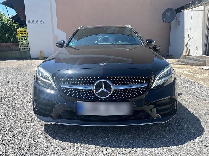 Schwarz Gebraucht 2019 Mercedes C200 Kombi | 23.900 € (Fairer Preis) - Bild 1/4