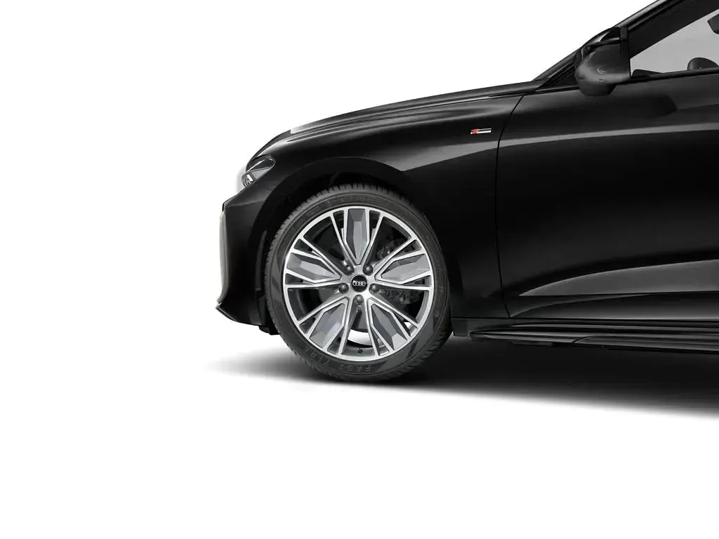 Gebraucht Audi A5 Edition .1 204 PS (150 kW) 2025 Mythosschwarz metallic Kombi