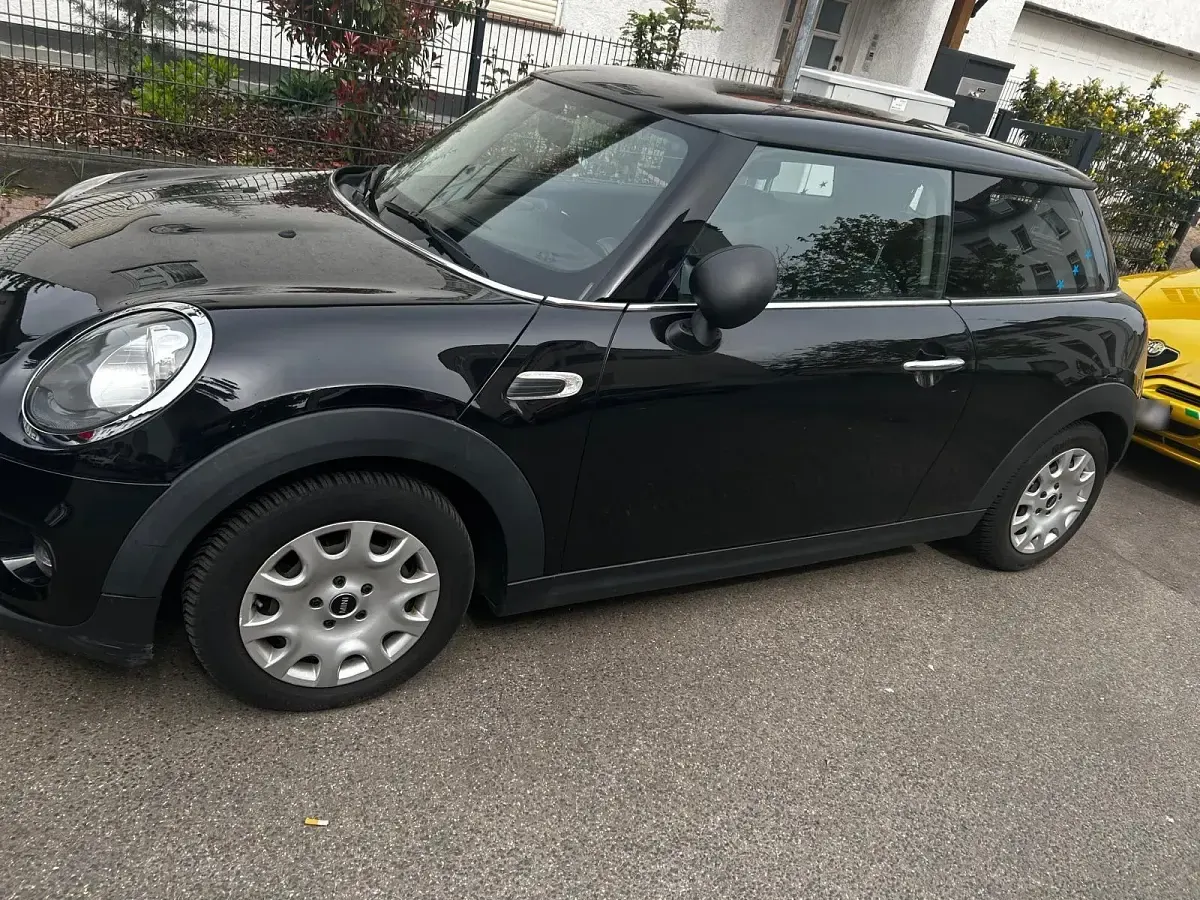 Occasion Mini ONE 76 PK (55 kW) 2017 Zwart Hatchback