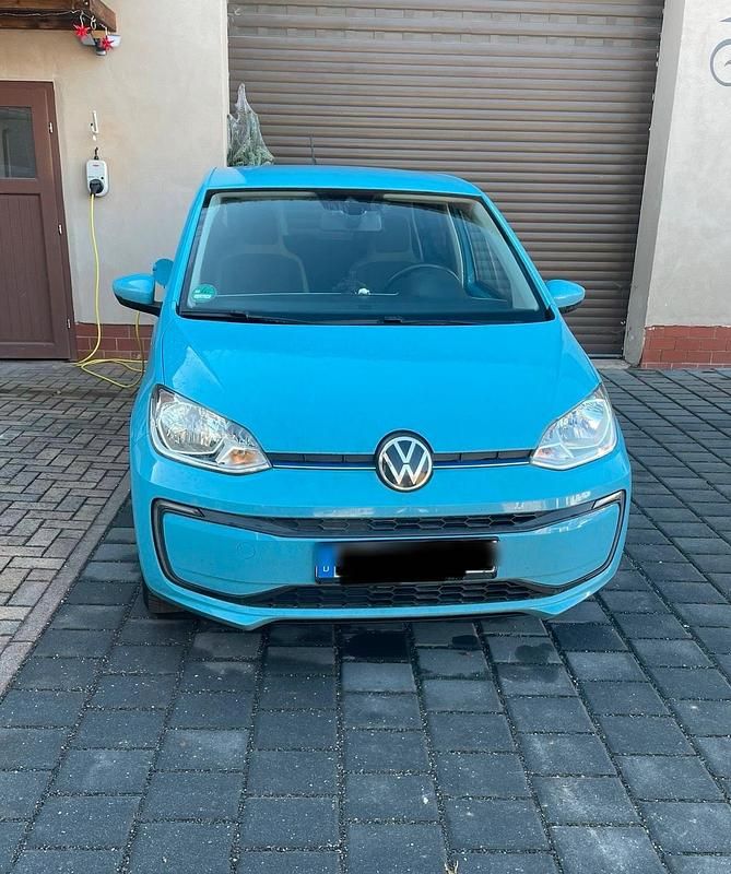 Blau Gebraucht 2021 VW e-up! Edition Kleinwagen | 12.900 € (Superpreis) - Bild 1/4